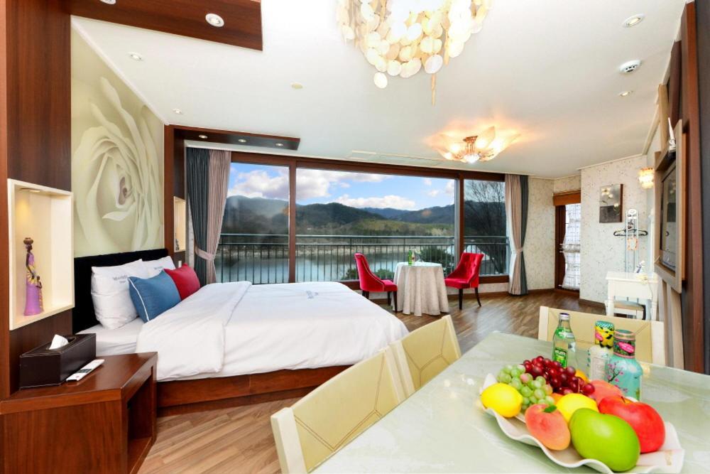 Moonlight Blue Pension Gapyeong Zewnętrze zdjęcie