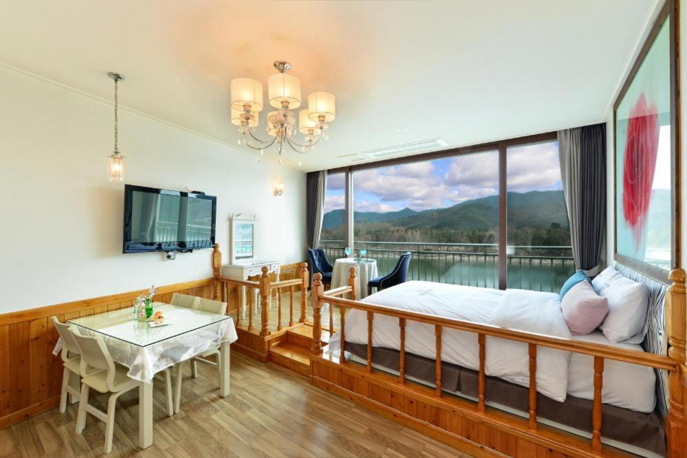 Moonlight Blue Pension Gapyeong Zewnętrze zdjęcie