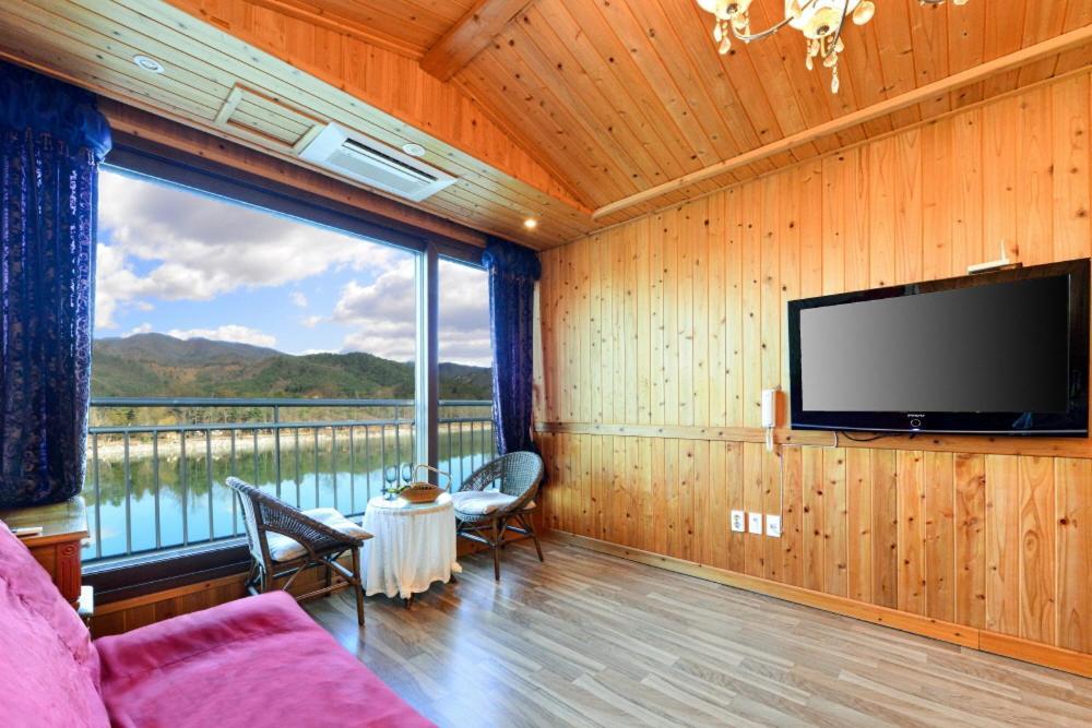 Moonlight Blue Pension Gapyeong Zewnętrze zdjęcie